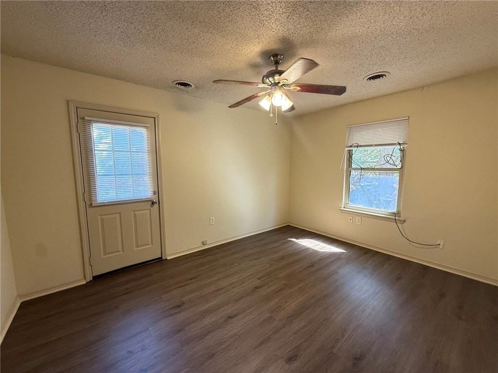 2310 N Raven Ln - Photo 5 of 13