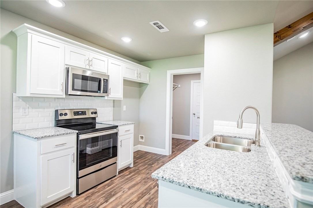 508 E Osage Trce - Photo 3 of 20