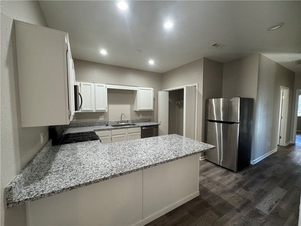 503 N 7th St - Photo 3 of 11