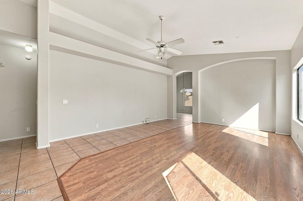 8776 W Cherry Hills Dr - Photo 3 of 18