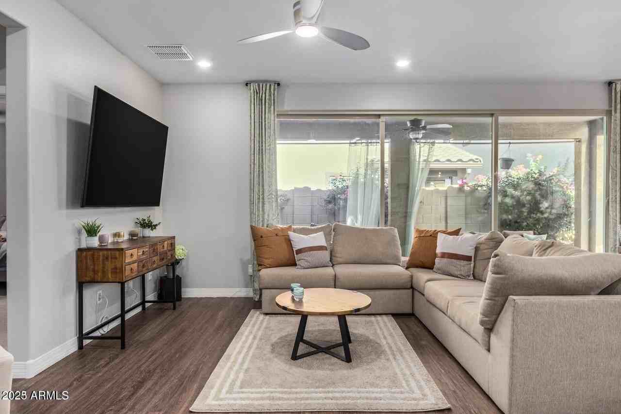 16611 W Sierra St - Photo 3 of 38