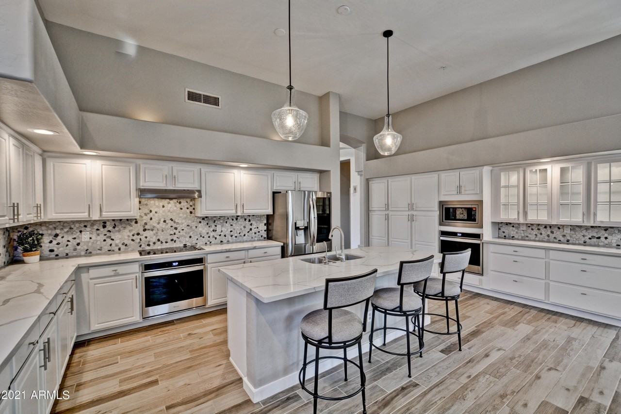 13059 E Poinsettia Dr - Photo 2 of 47