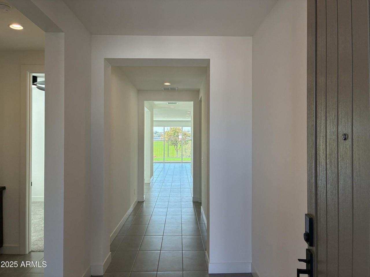 10862 N Brownsville Ln - Photo 5 of 50