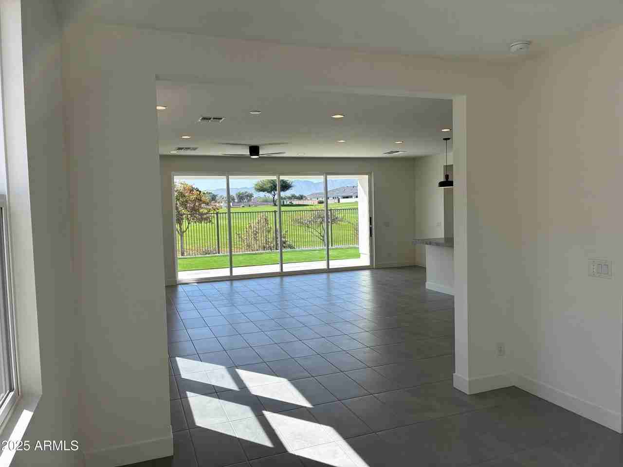 10862 N Brownsville Ln - Photo 7 of 50