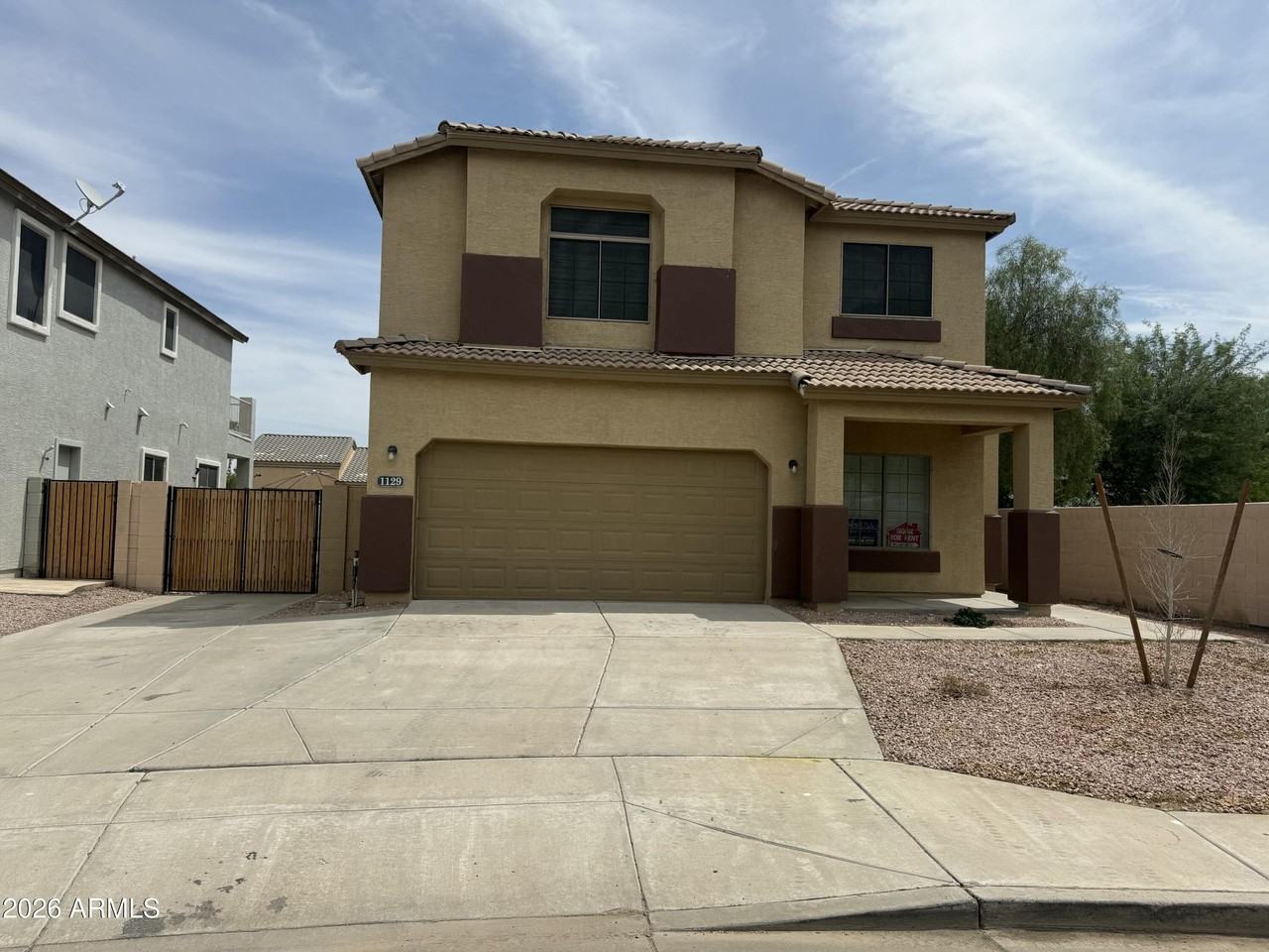 1129 S 240th Dr
