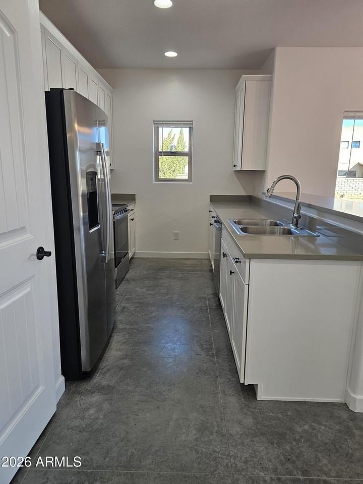 2206 Las Brisas Way - Photo 4 of 10