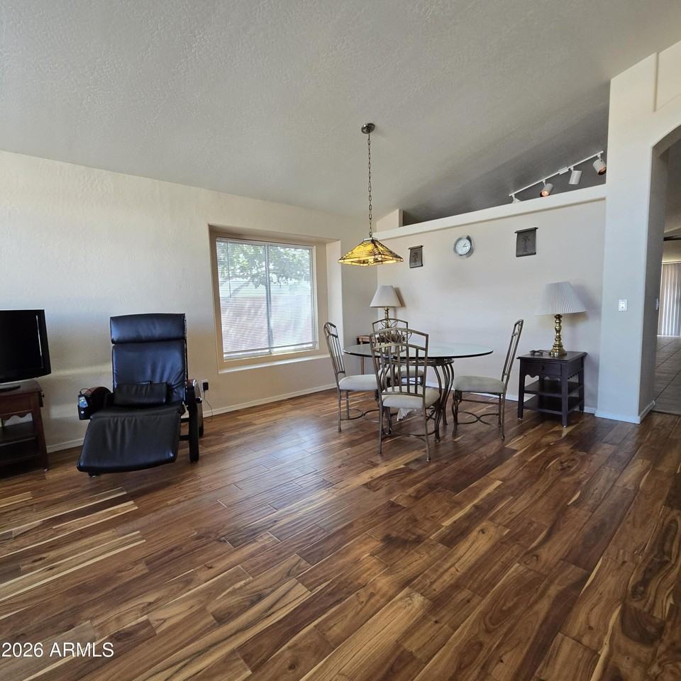 1125 E Montoya Ln - Photo 5 of 28