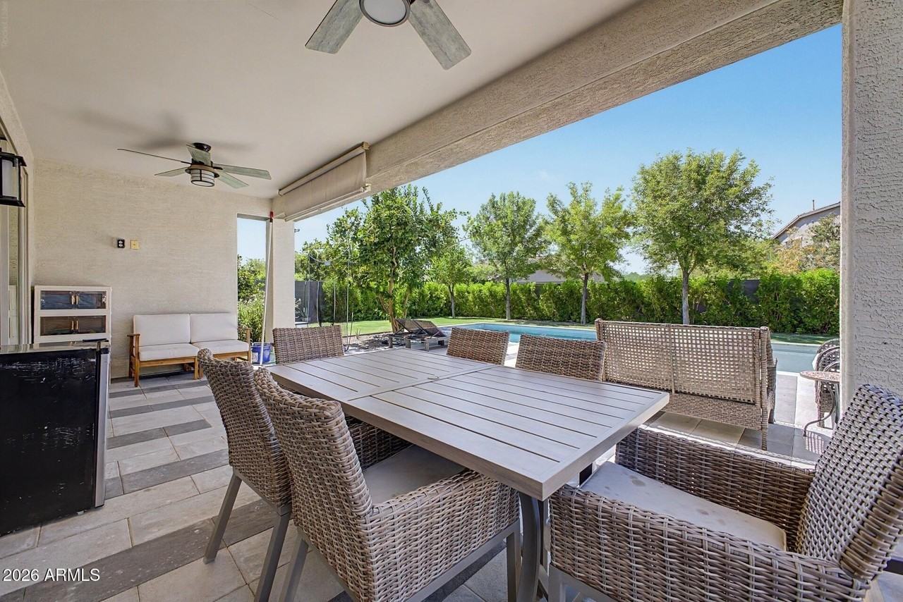 9020 S 41st Gln - Photo 6 of 33