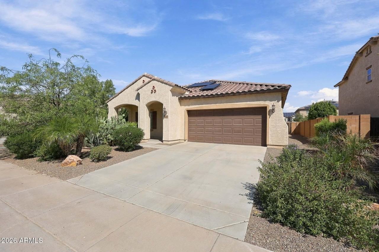 25954 W Potter Dr - Photo 2 of 32