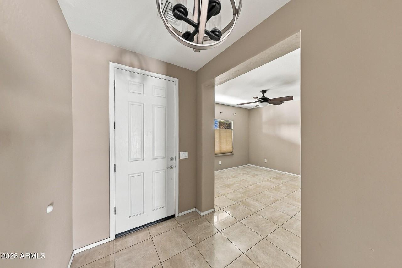 25954 W Potter Dr - Photo 4 of 32