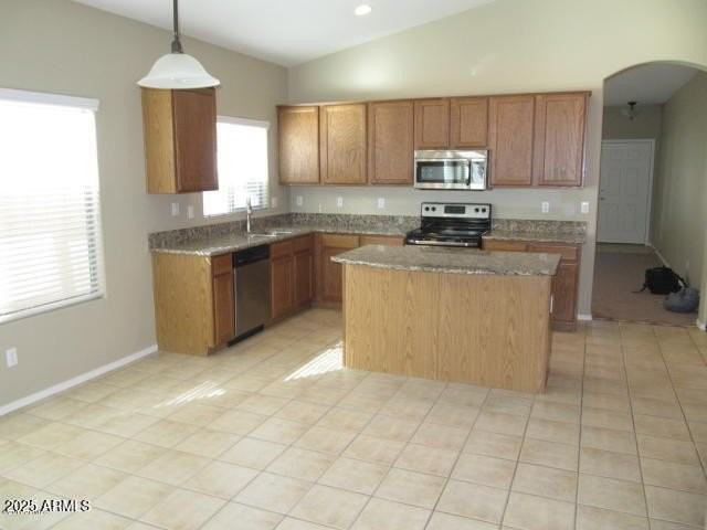 833 E Maddison St - Photo 7 of 22