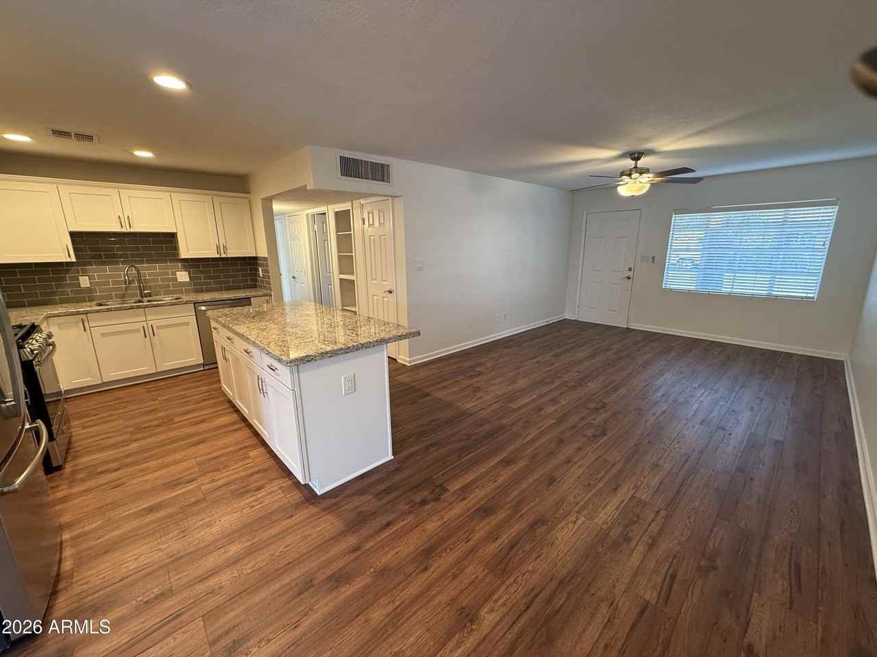 2405 W Citrus Way - Photo 7 of 32