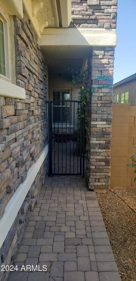 3318 E Los Gatos Dr - Photo 2 of 35