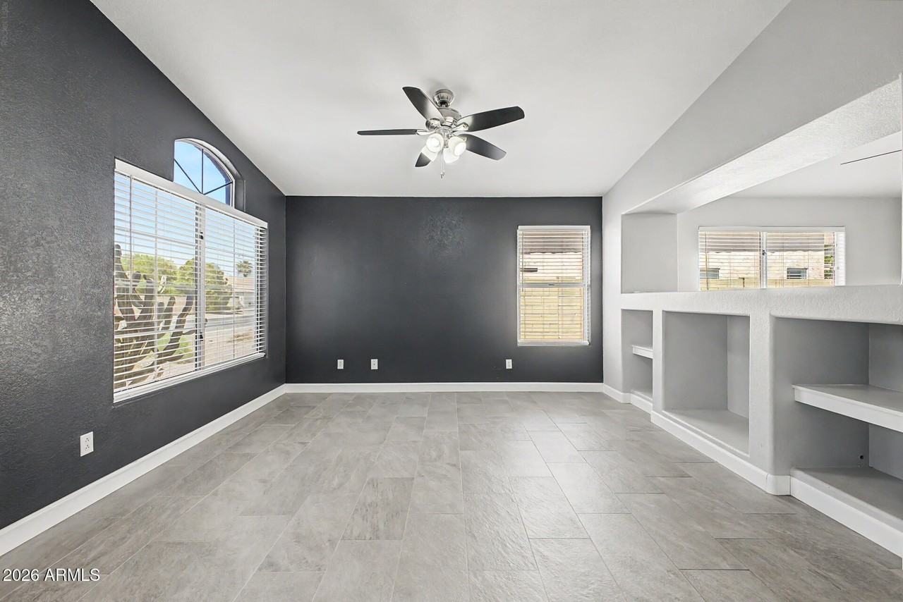 18619 N 40th Pl - Photo 2 of 25