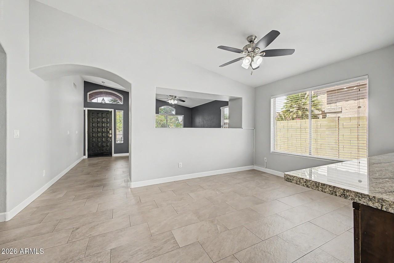 18619 N 40th Pl - Photo 4 of 25