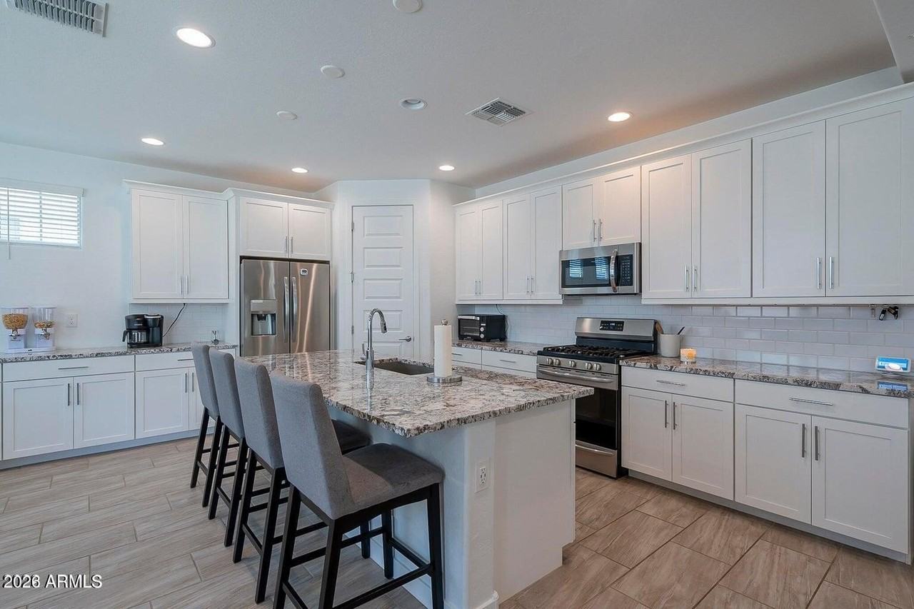 2459 E Athena Ave - Photo 6 of 22