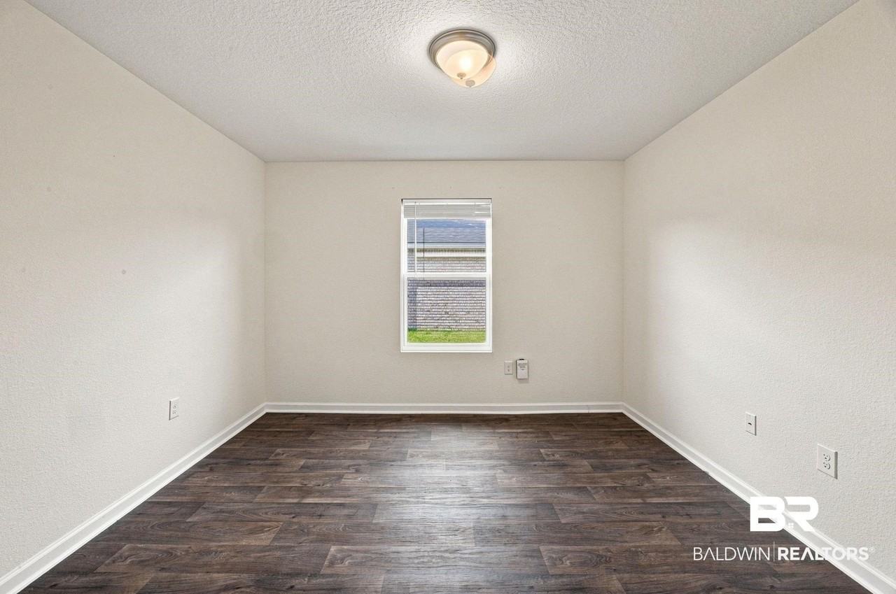 14615 Dayton Cir - Photo 5 of 45