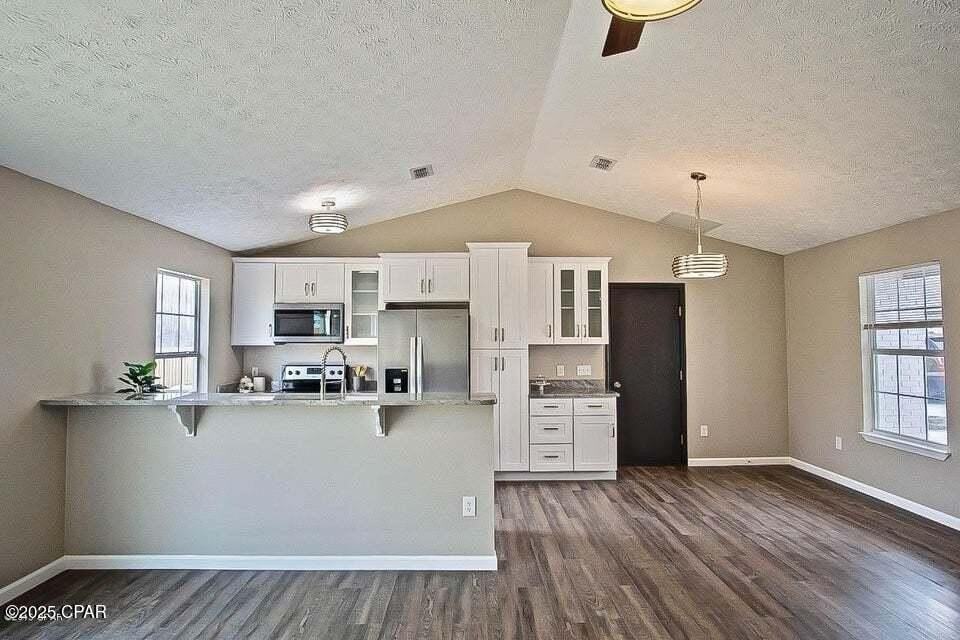 124 Abigail Ln - Photo 6 of 13