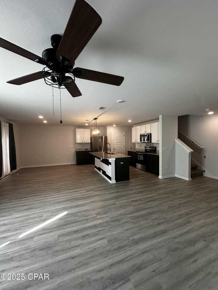 6607 Kettles St - Photo 4 of 14