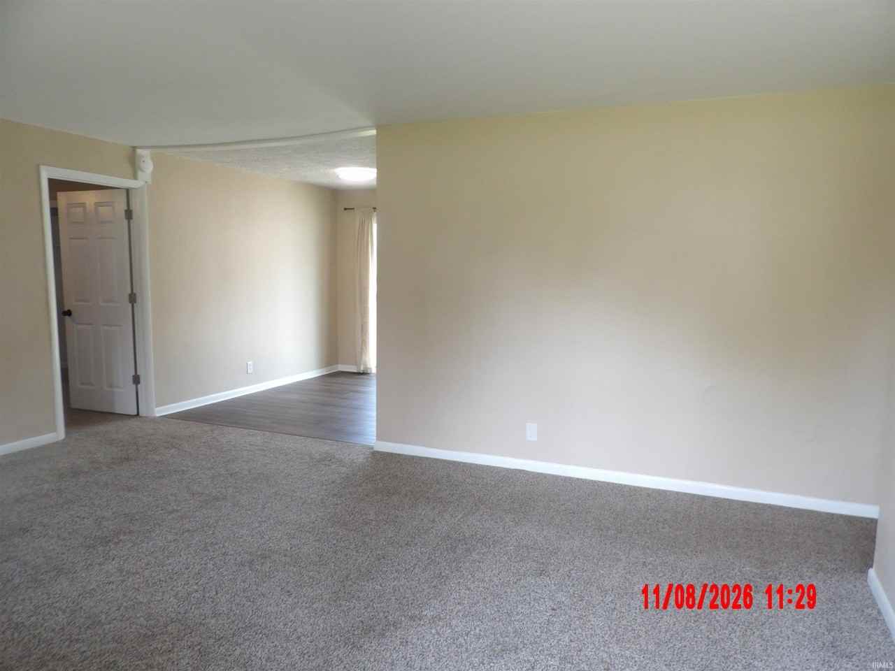 810 W Lincoln St - Photo 5 of 27