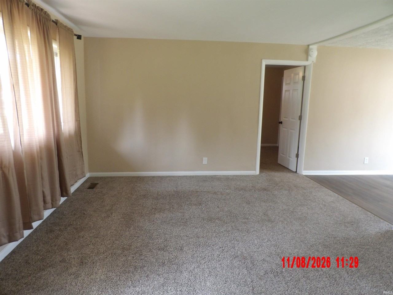 810 W Lincoln St - Photo 6 of 27