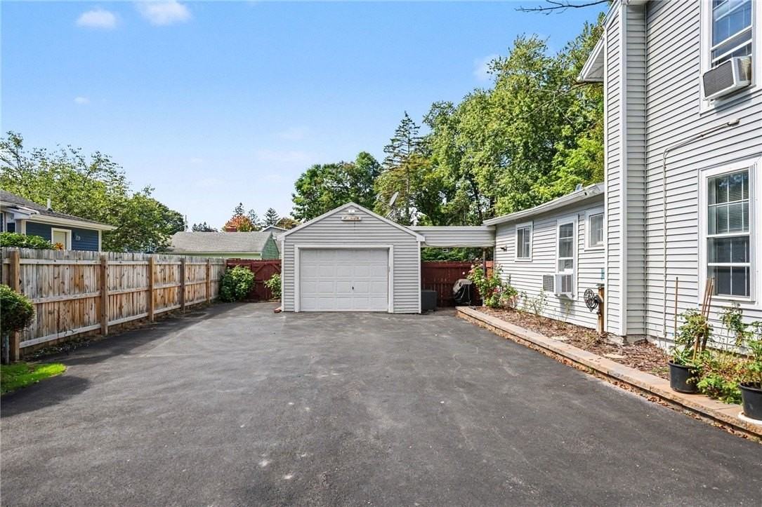 142 S Main St - Photo 3 of 26