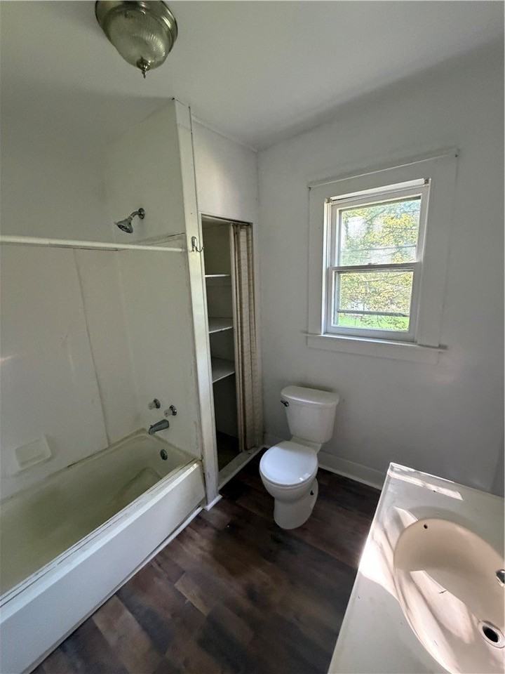 307 W 4th St #A - Photo 7 of 7