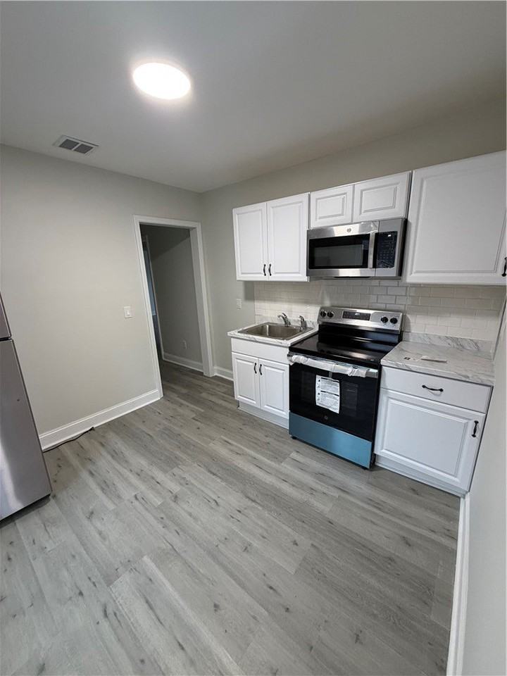 306 Fulton St #A - Photo 2 of 6