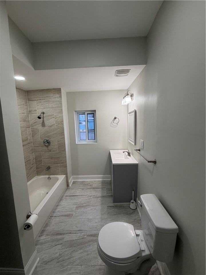 306 Fulton St #B - Photo 6 of 7