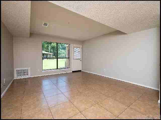 705 S Spring St - Photo 2 of 9