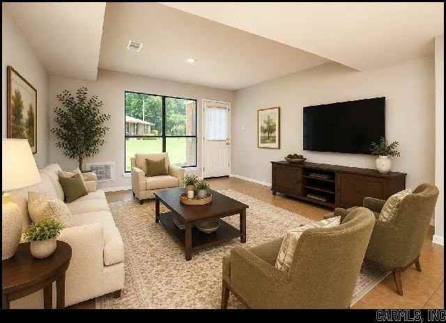 705 S Spring St - Photo 3 of 9