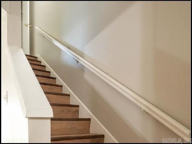 705 S Spring St - Photo 6 of 9