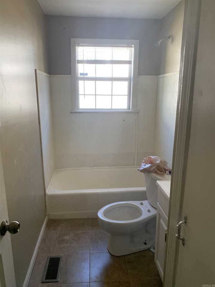 218 Curtis Sykes Dr - Photo 5 of 6