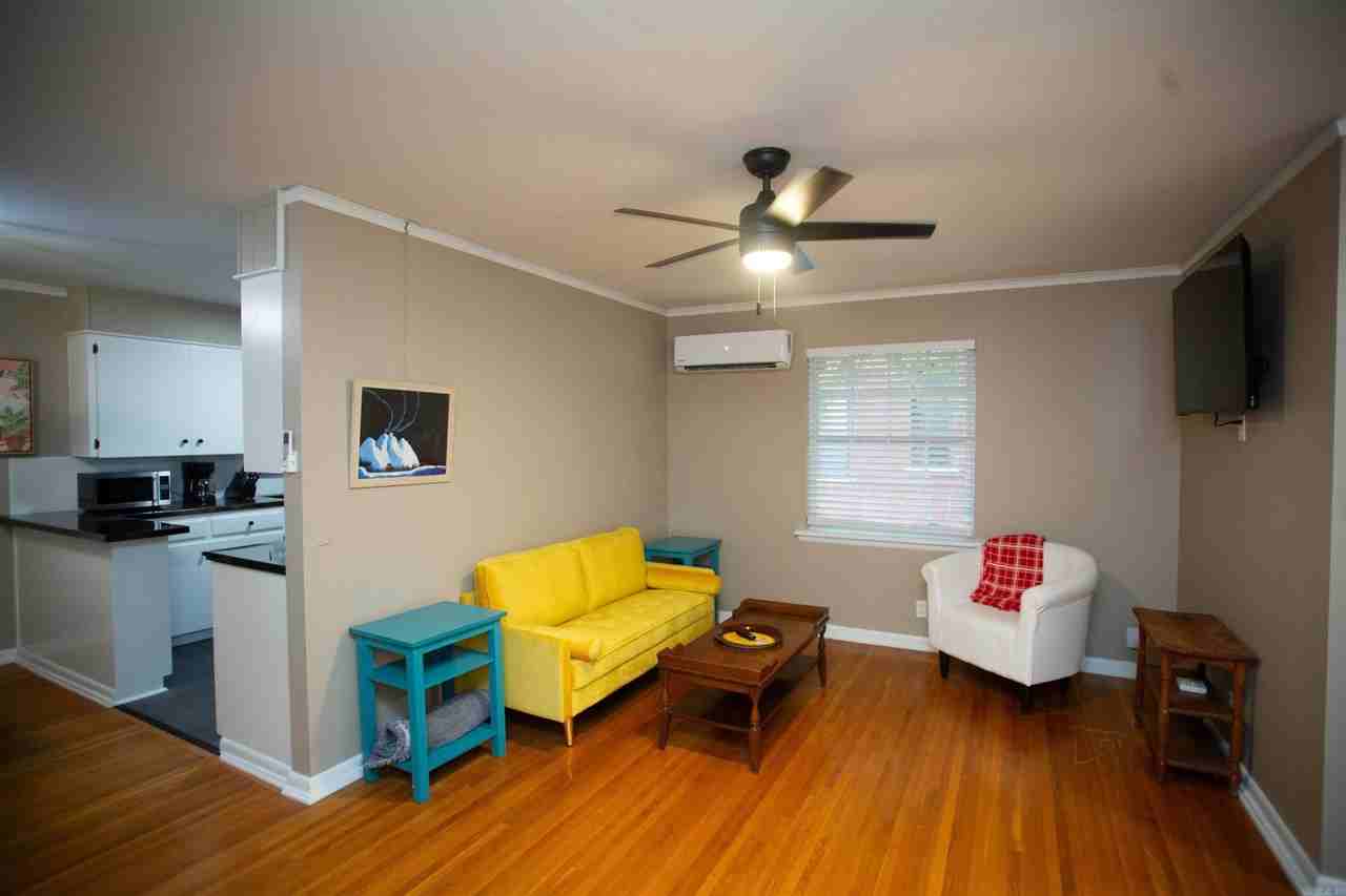 1512 Center St - Photo 2 of 23