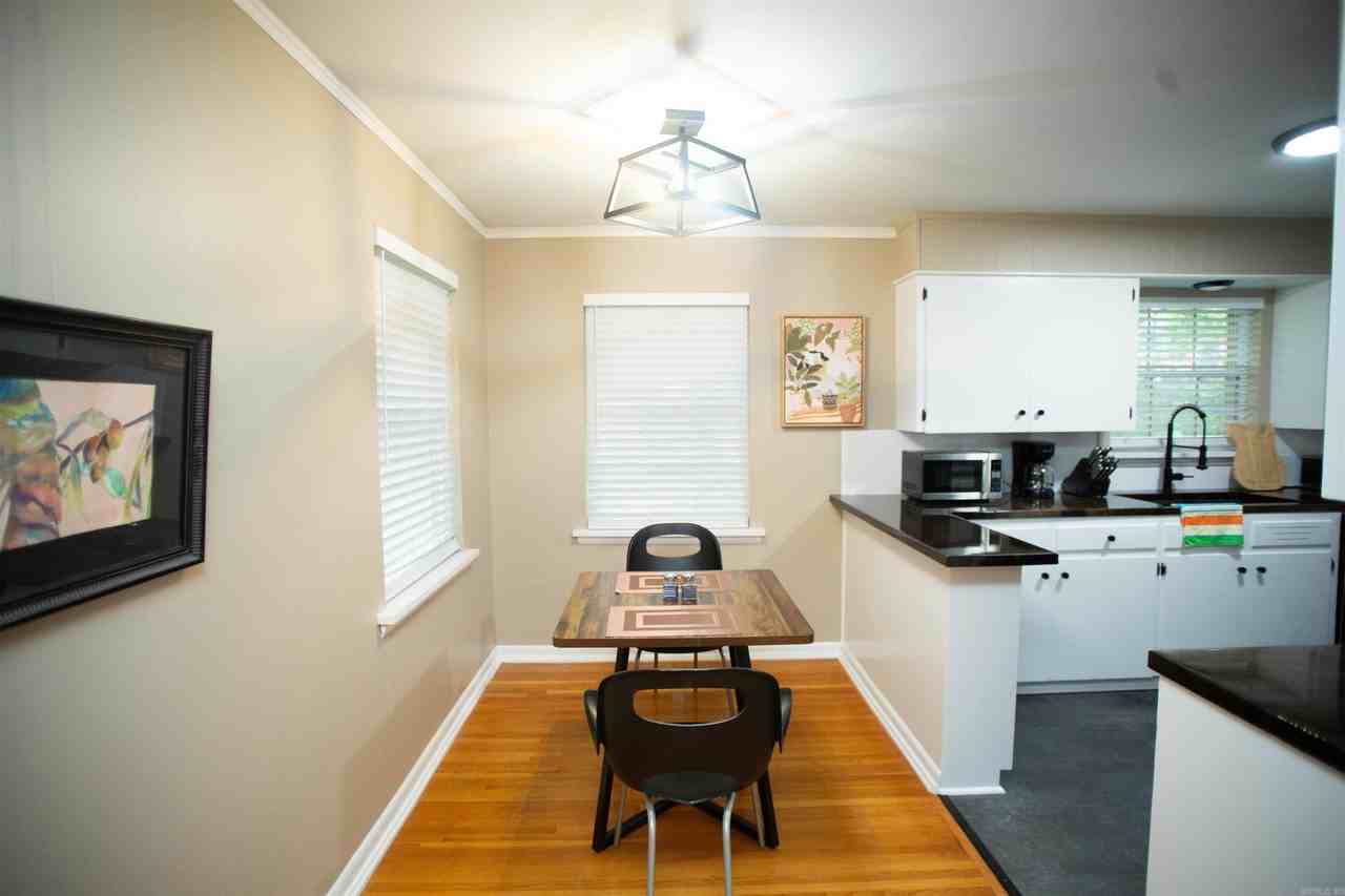 1512 Center St - Photo 6 of 23