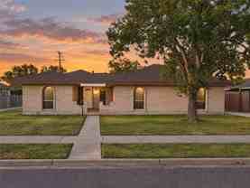 4702 Coventry Ln - Photo 1 of 1
