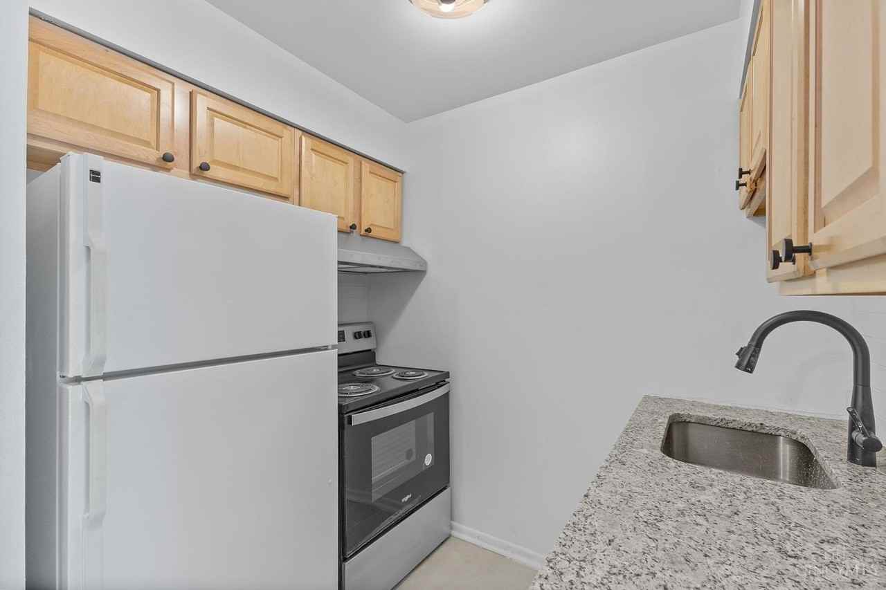 3535 Linwood Ave #2 - Photo 5 of 9