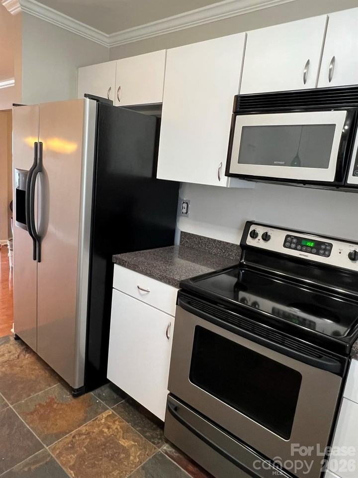 3361 Weston St - Photo 7 of 27