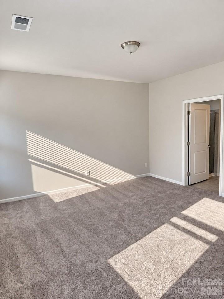 349 Reinhart Dr - Photo 5 of 13