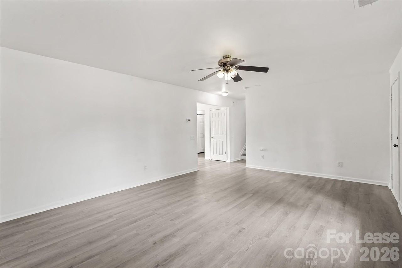 2724 Mulberry Pond Dr - Photo 3 of 26