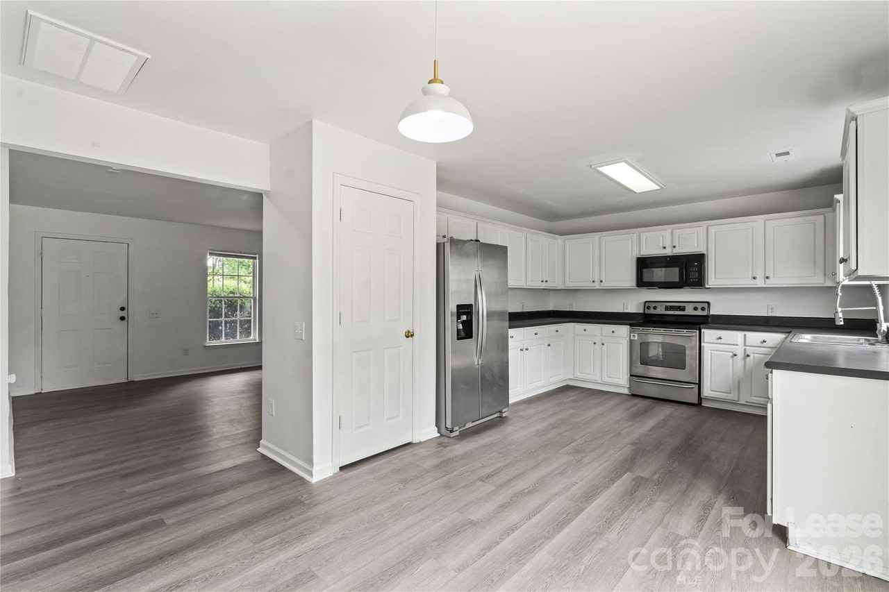 2724 Mulberry Pond Dr - Photo 6 of 26
