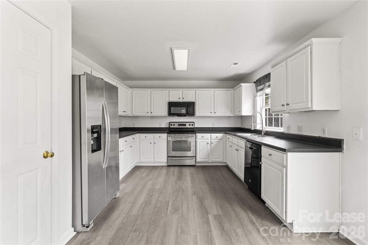2724 Mulberry Pond Dr - Photo 7 of 26