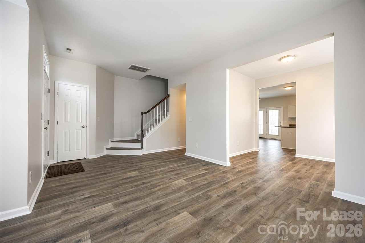 12326 Verdant Ct - Photo 4 of 31
