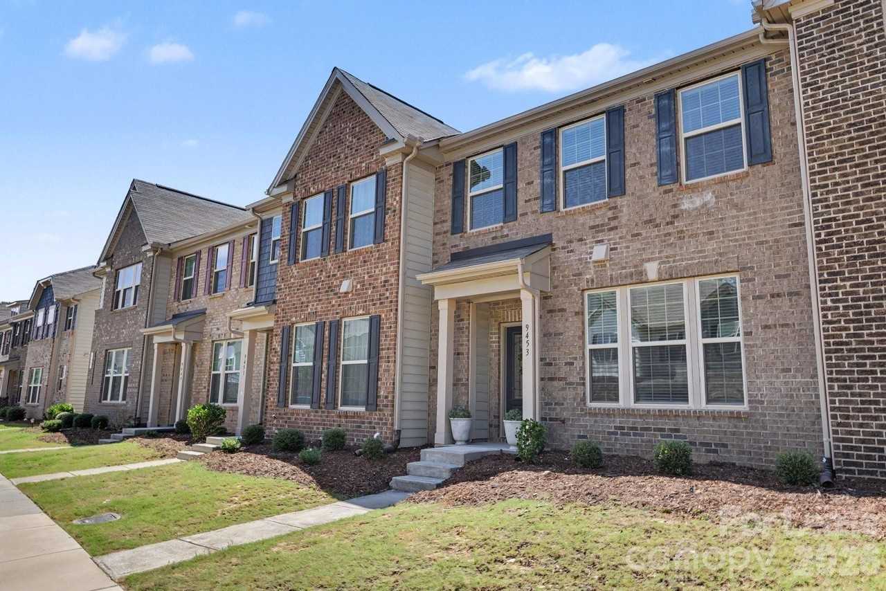 9453 Avery Lilac Ln - Photo 2 of 33