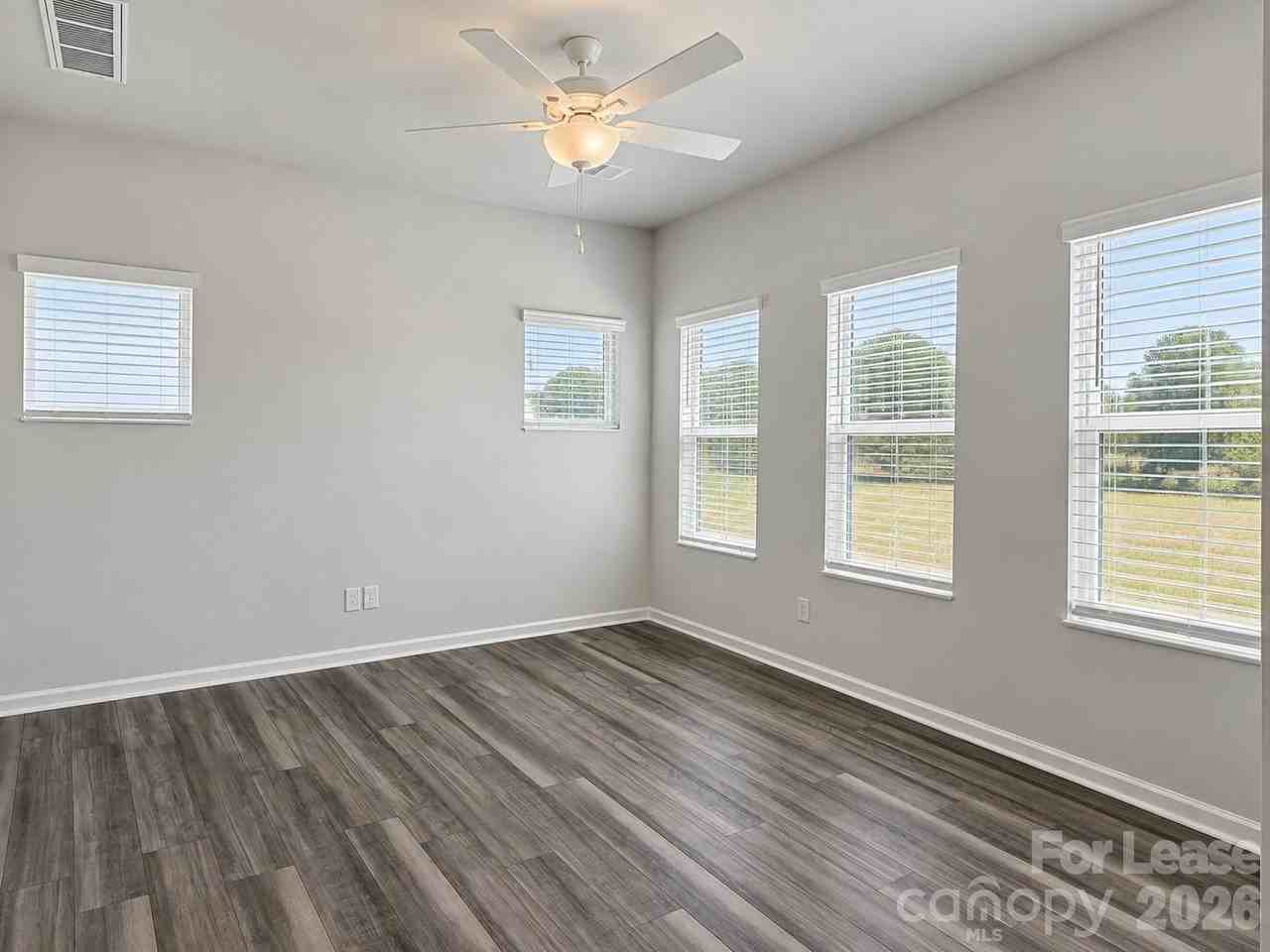 6518 Harlech St - Photo 5 of 43