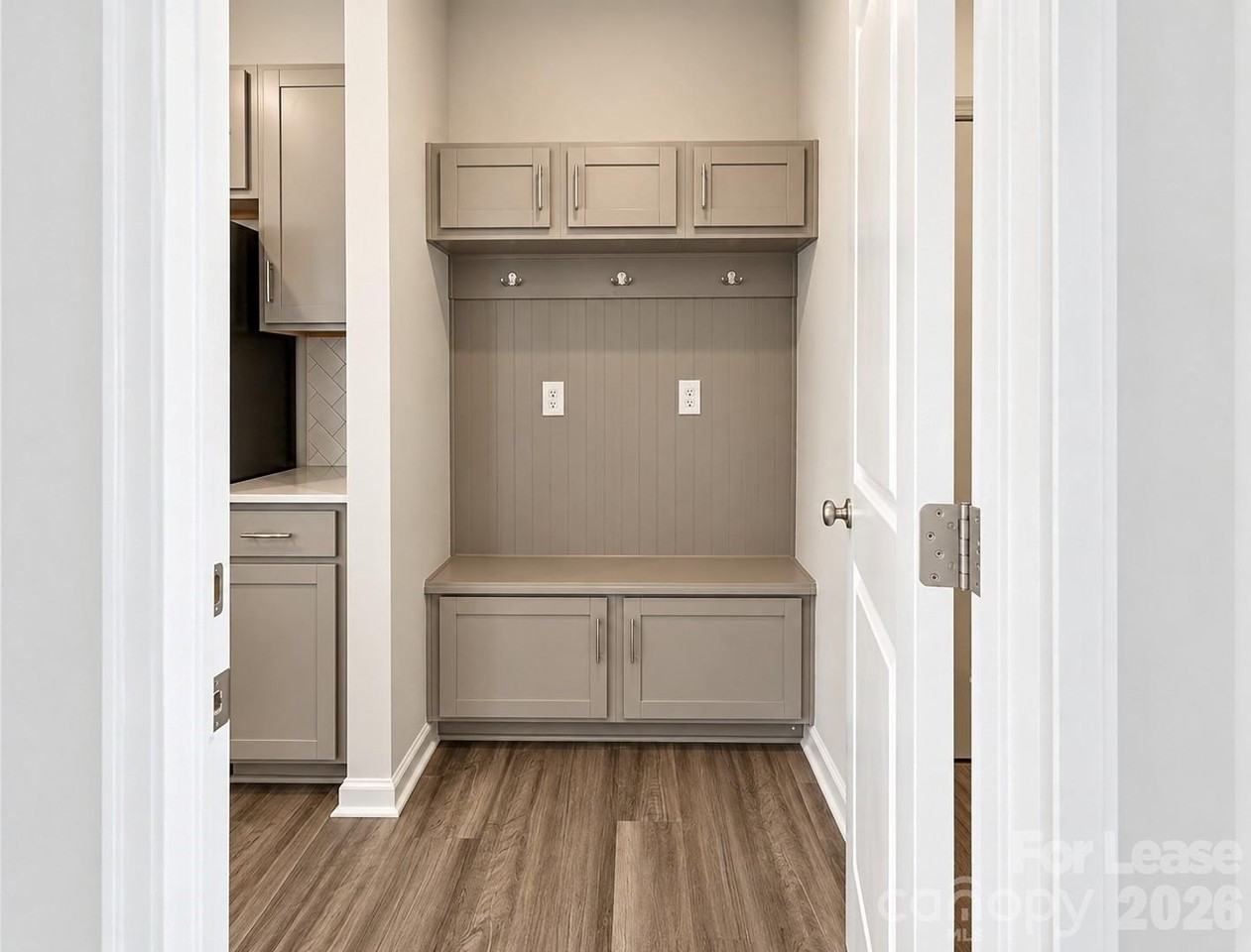 6518 Harlech St - Photo 7 of 43