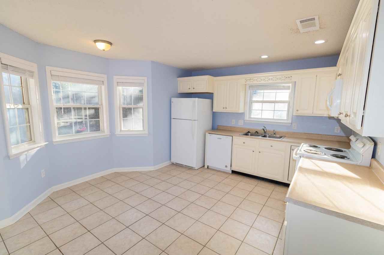 1602 Drayton Ln #A - Photo 3 of 31