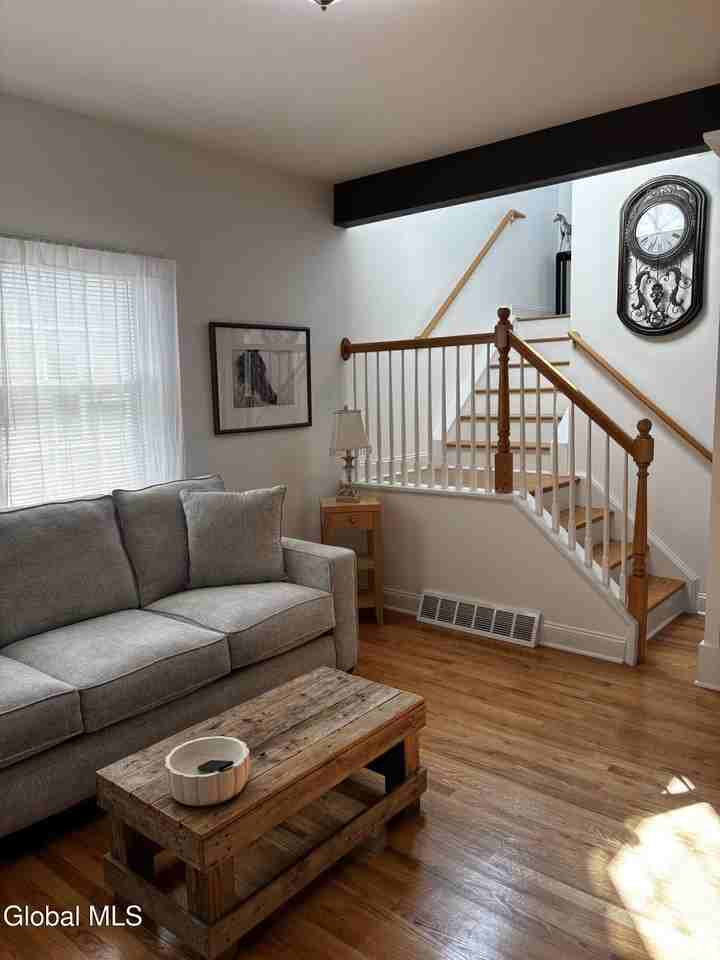 39 Doten Ave - Photo 2 of 9