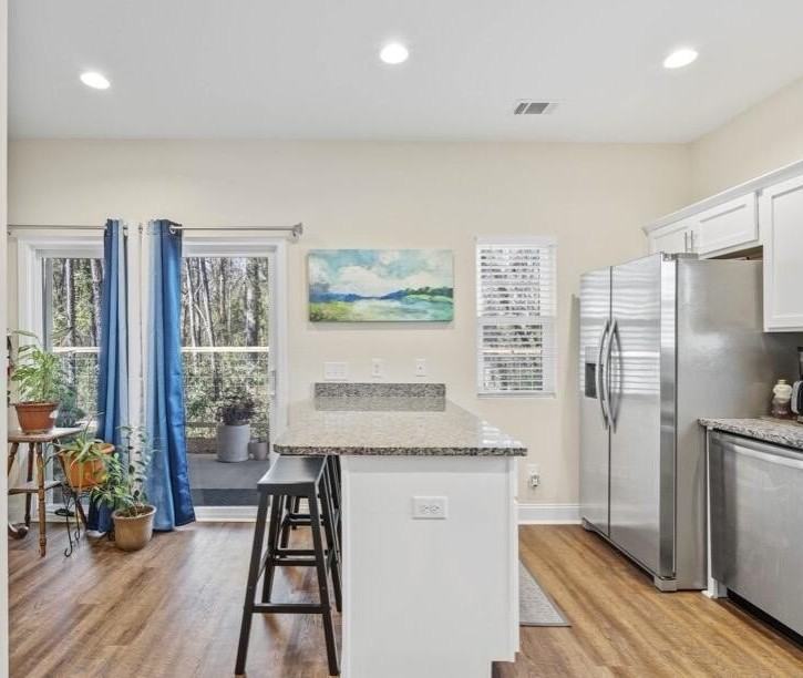 210 Admiration Ave - Photo 2 of 21