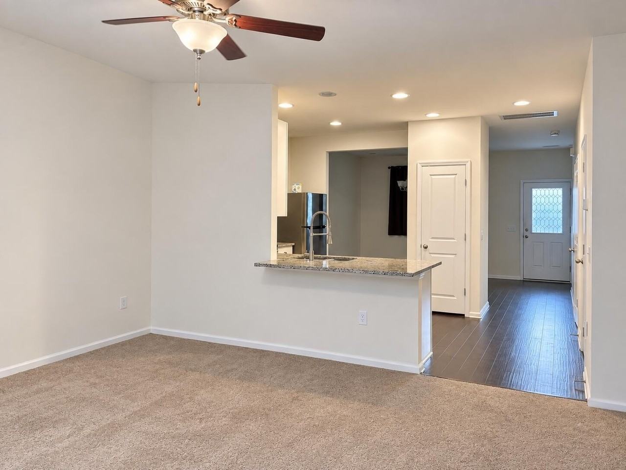 391 Flyway Rd - Photo 5 of 14
